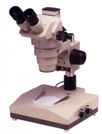 MICROSCOPIO HORUS CON BASE DIASCOPICA